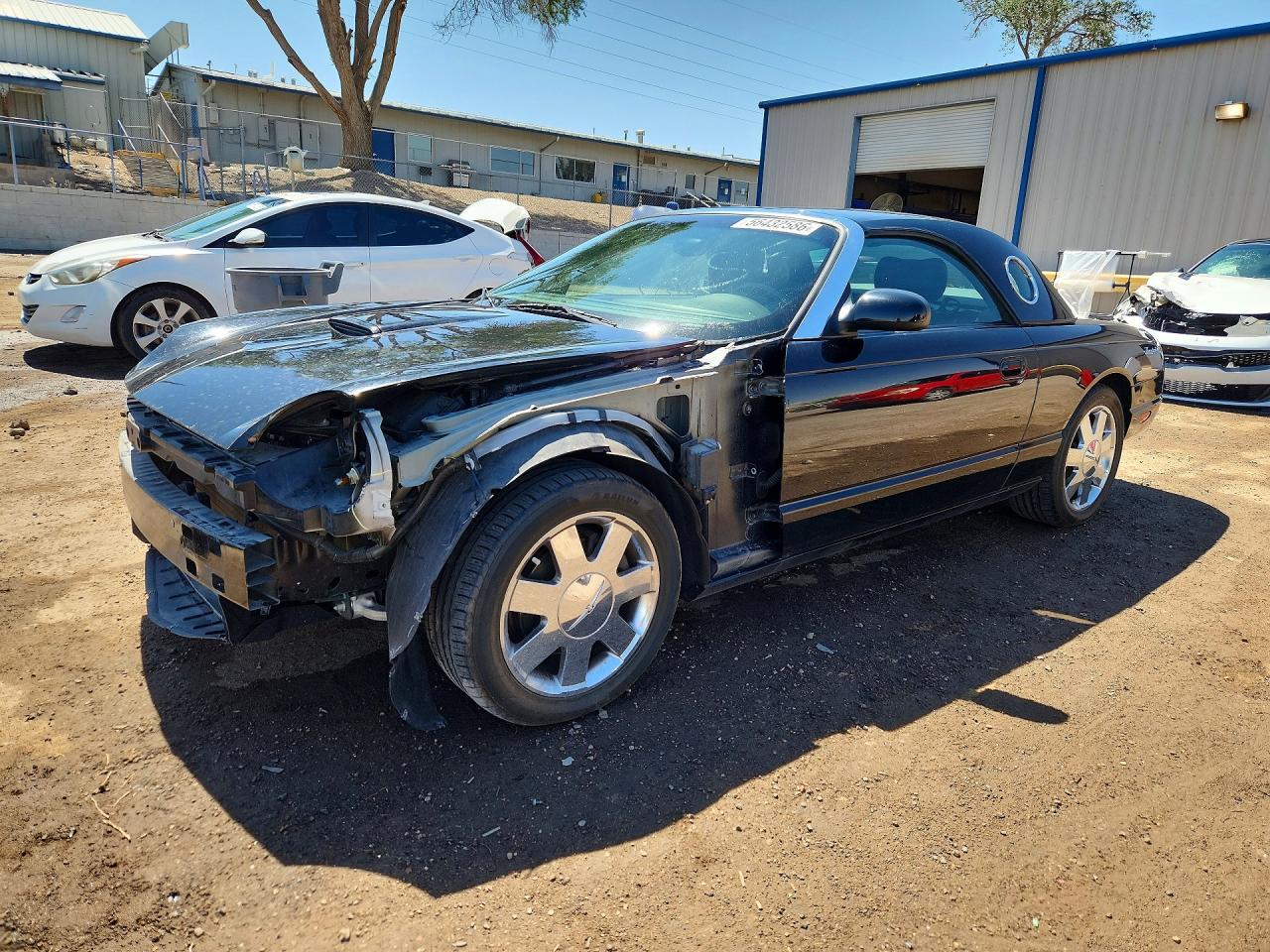 2002 Ford Thunderbird Hardtop Premium, VIN 1FAHP60A02Y118361 — Перед