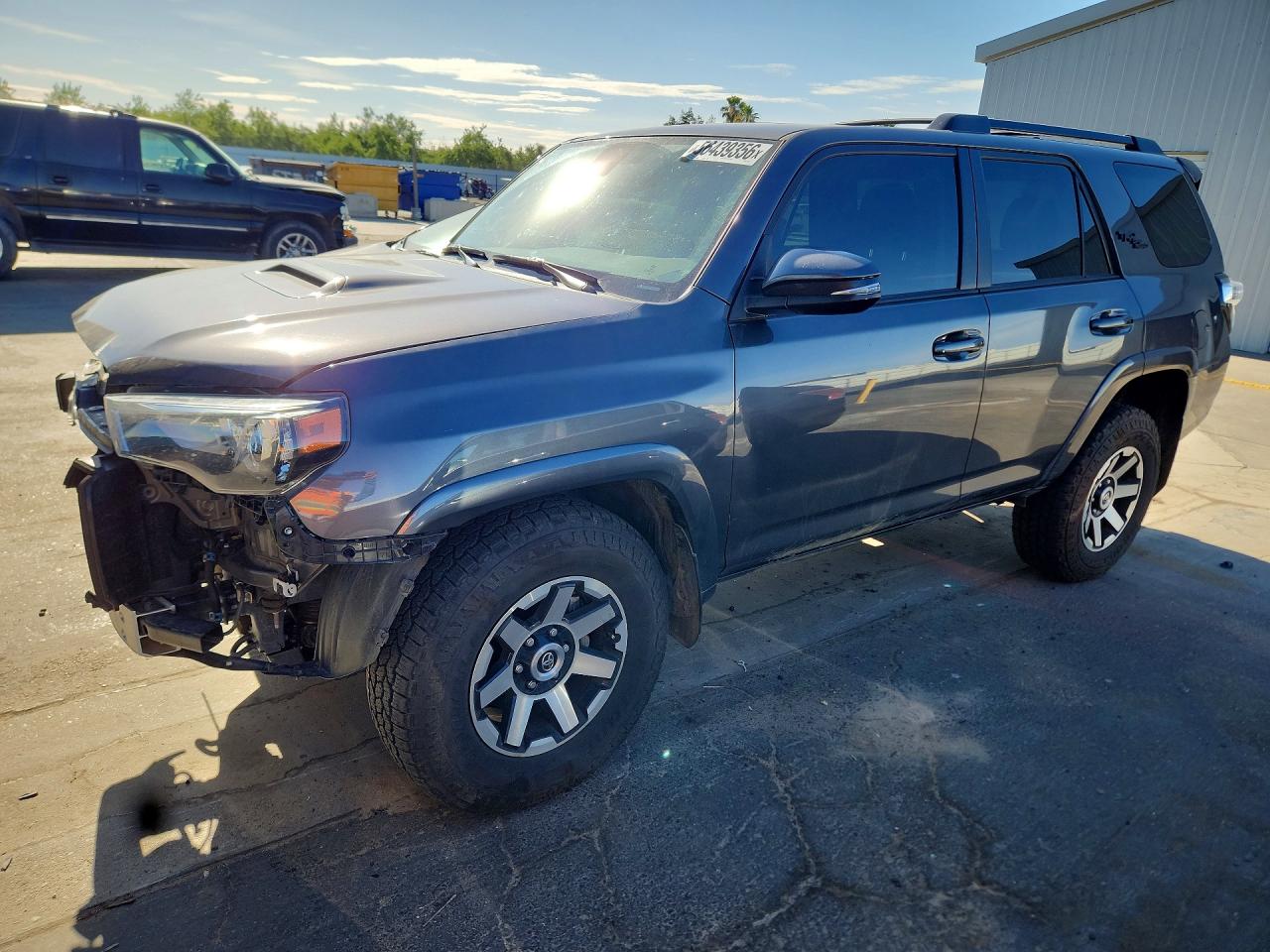 2021 Toyota 4Runner TRD Off Road Premium, VIN JTERU5JR8M5861971 — Front end