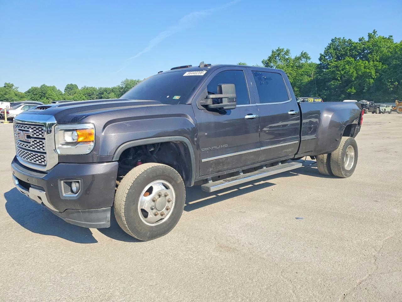 2015 GMC Sierra 3500HD SLT, VIN 1GT423C80FF115489 — Side