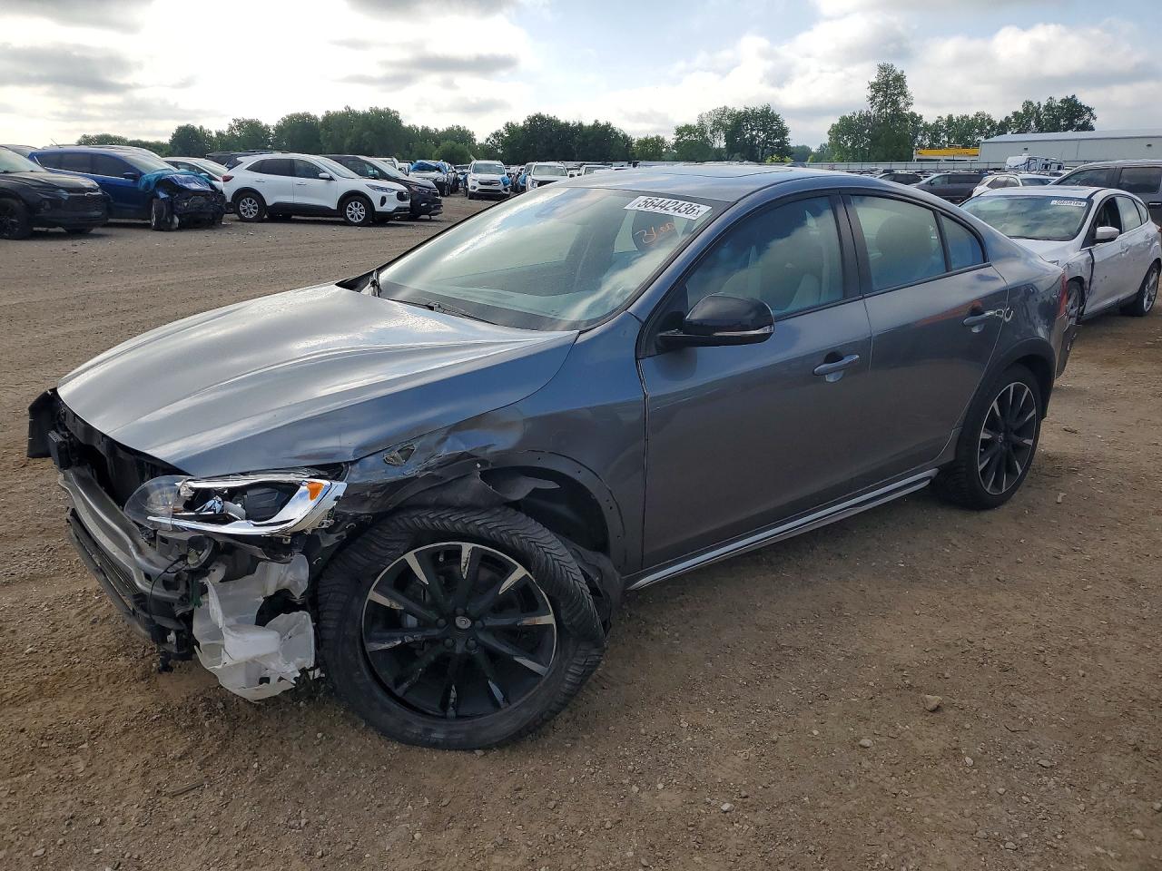 2016 Volvo S60 T5 Platinum, VIN YV4612UM2G2001193 — Front end