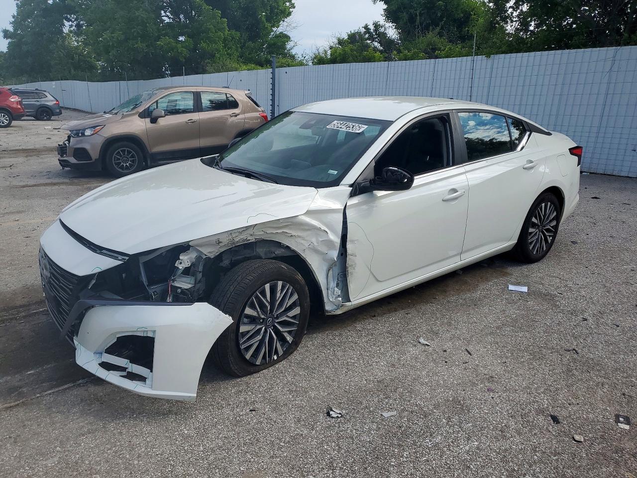2026 Nissan Altima SV, VIN 1N4BL4DW9TN318735 — Перед