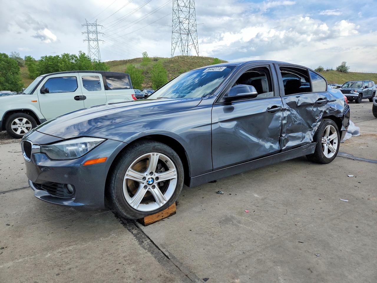 2013 BMW 3 Series 328i, VIN WBA3A5C51DF602856 — Side