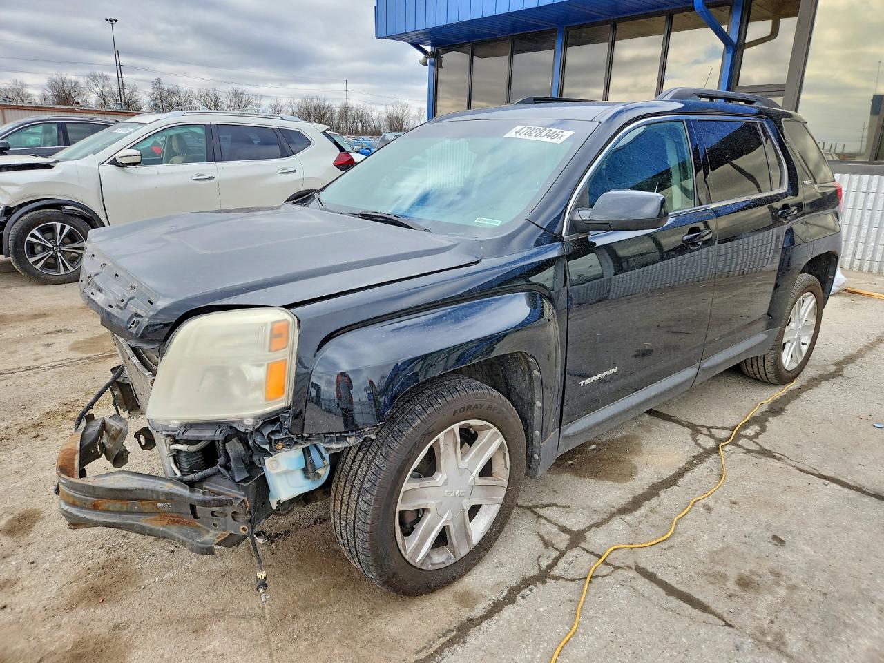2011 GMC Terrain SLE-2, VIN 2CTALSEC6B6436490 — Front end