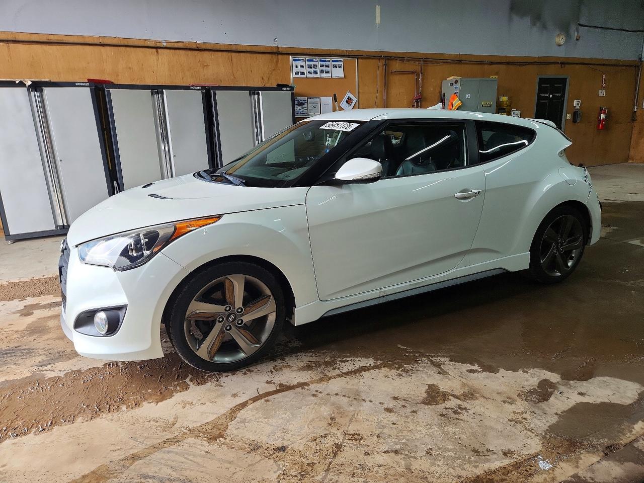 2013 Hyundai Veloster Turbo, VIN KMHTC6AE6DU084823 — Rear end