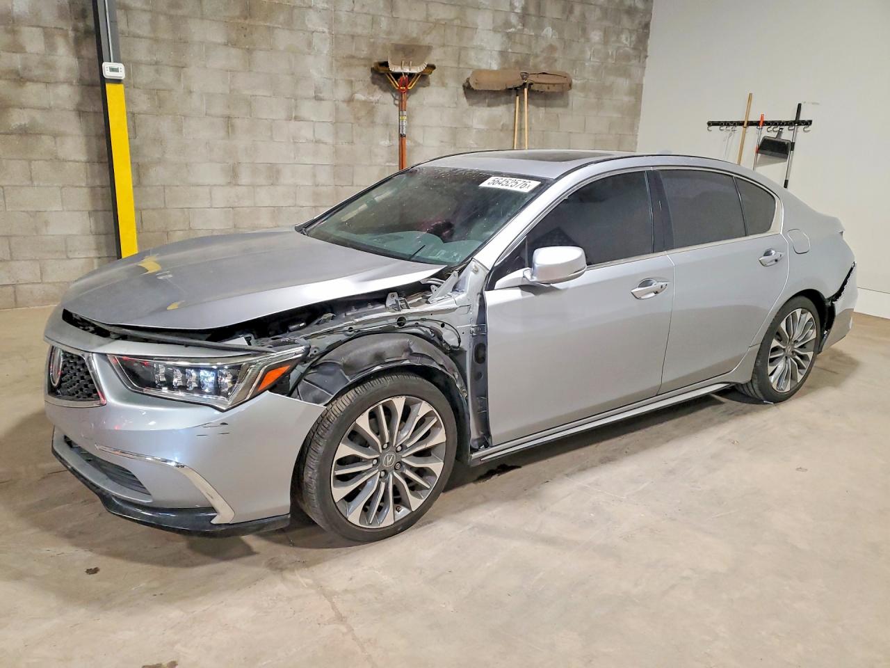 2018 Acura RLX Technology, VIN JH4KC1F56JC001323 — Front end