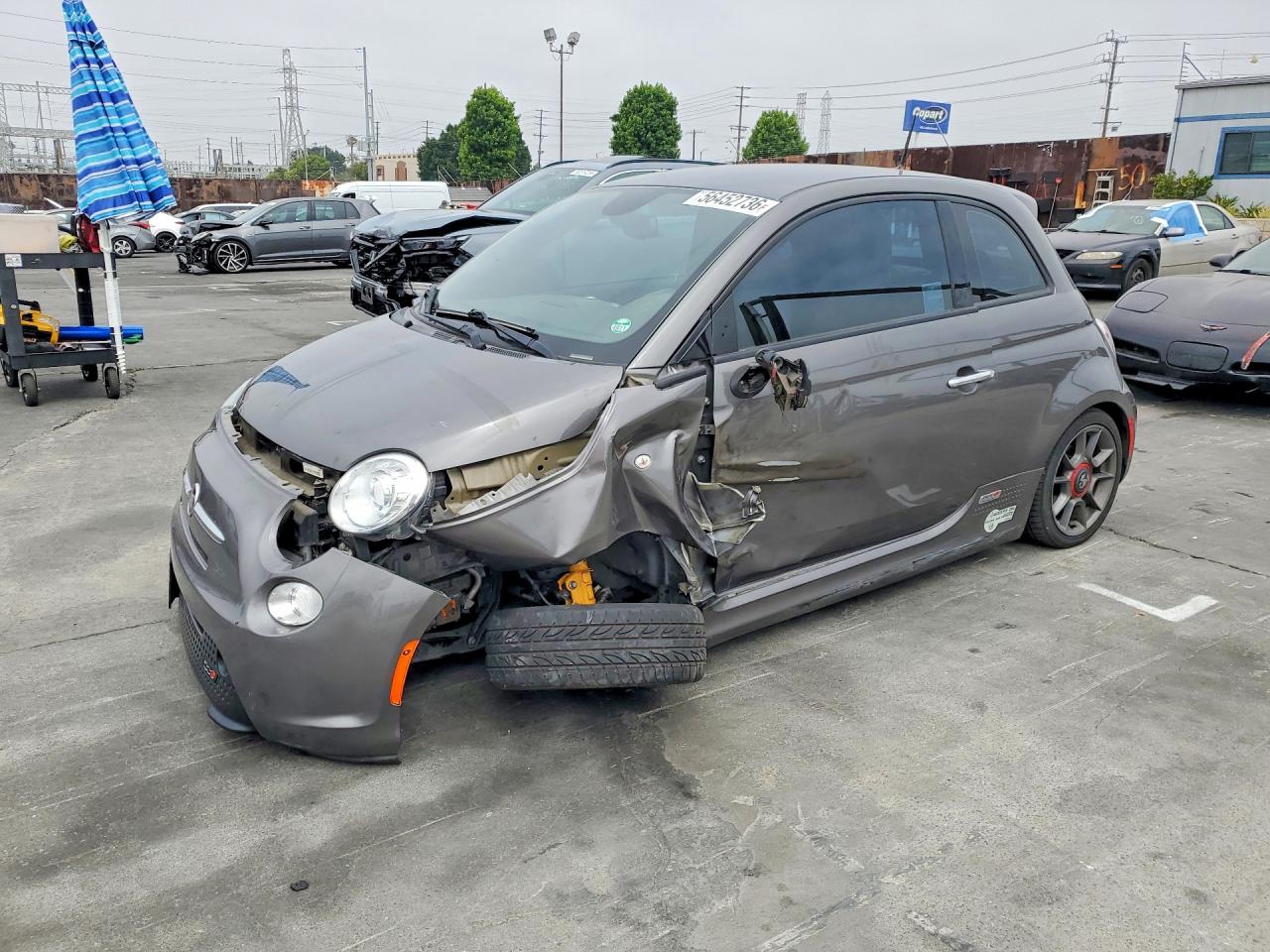 2013 FIAT 500e, VIN 3C3CFFGE5DT712534 — Перед