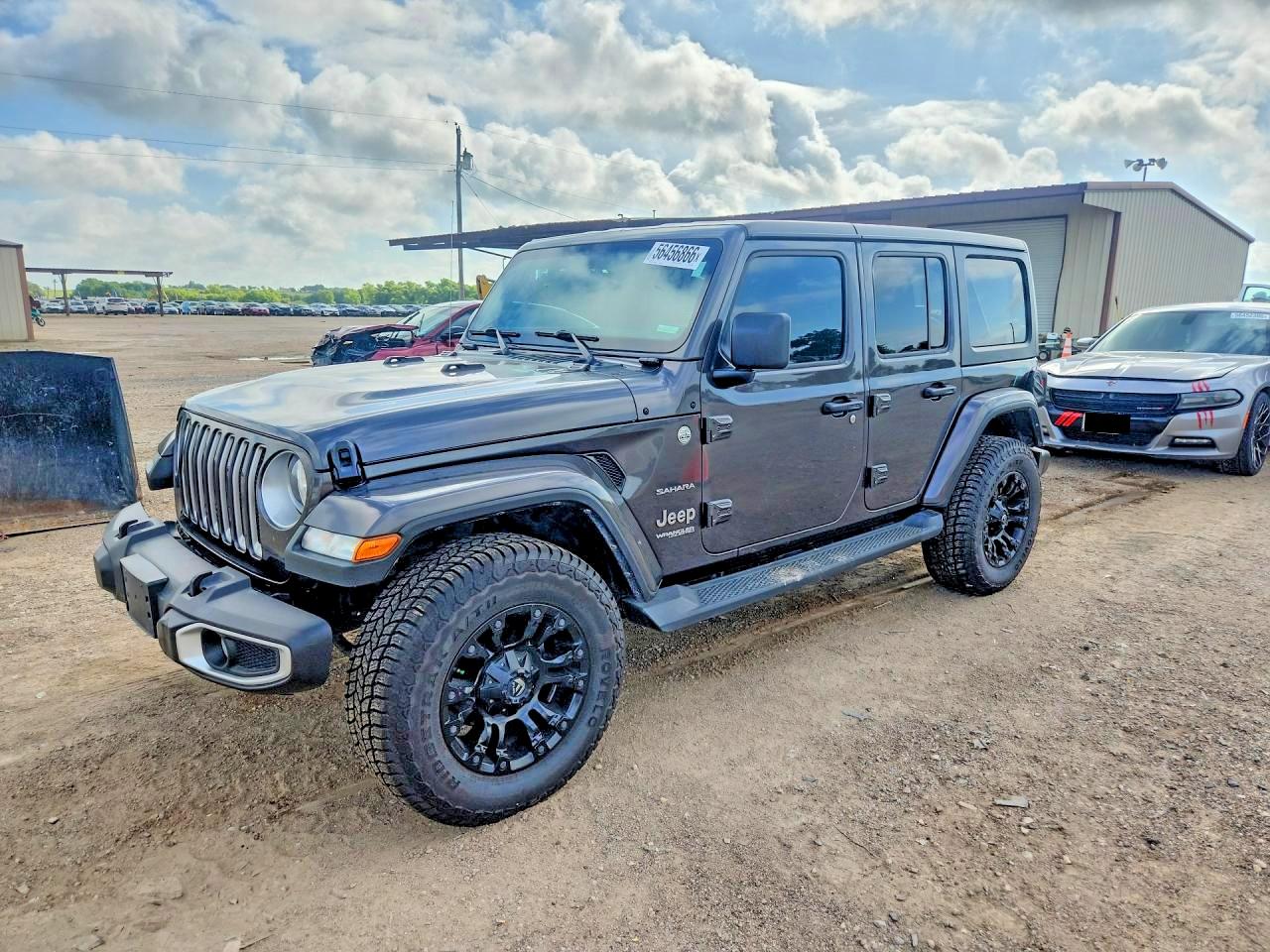 2022 Jeep Wrangler Unlimited Sahara, VIN 1C4HJXEG3NW253865 — Rear end
