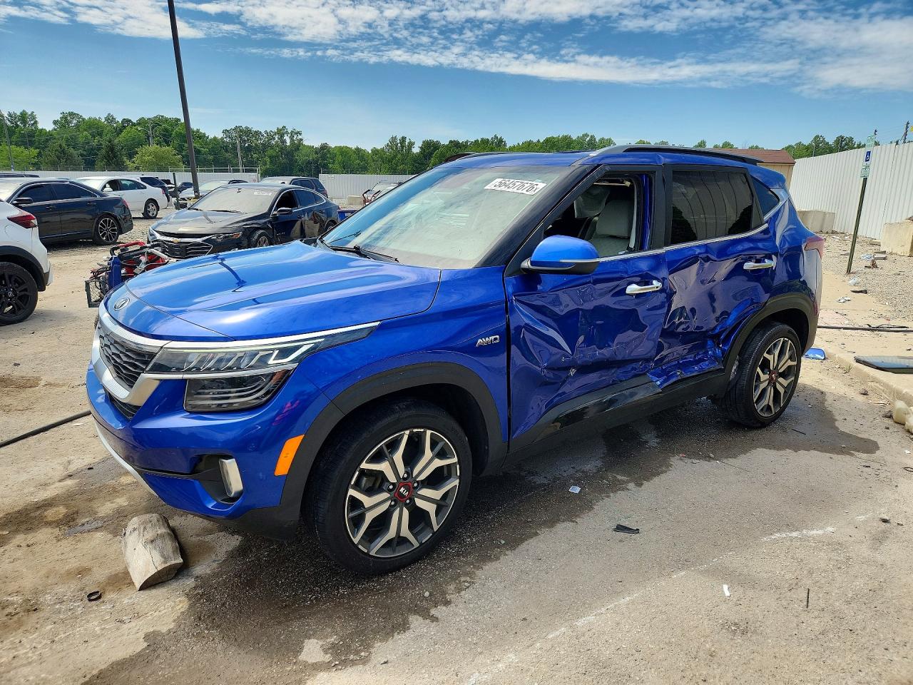 2021 Kia Seltos SX, VIN KNDETCA20M7139010 — Опрокидывание