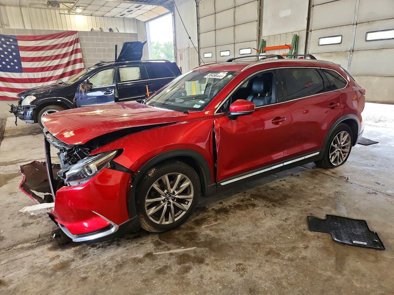 2017 Mazda CX-9 Grand Touring, VIN JM3TCBDY7H0132983 — Перед