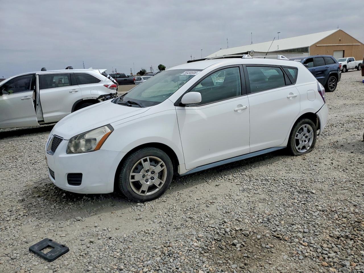 2010 Pontiac Vibe, VIN 5Y2SM6E01AZ417892 — Rear end