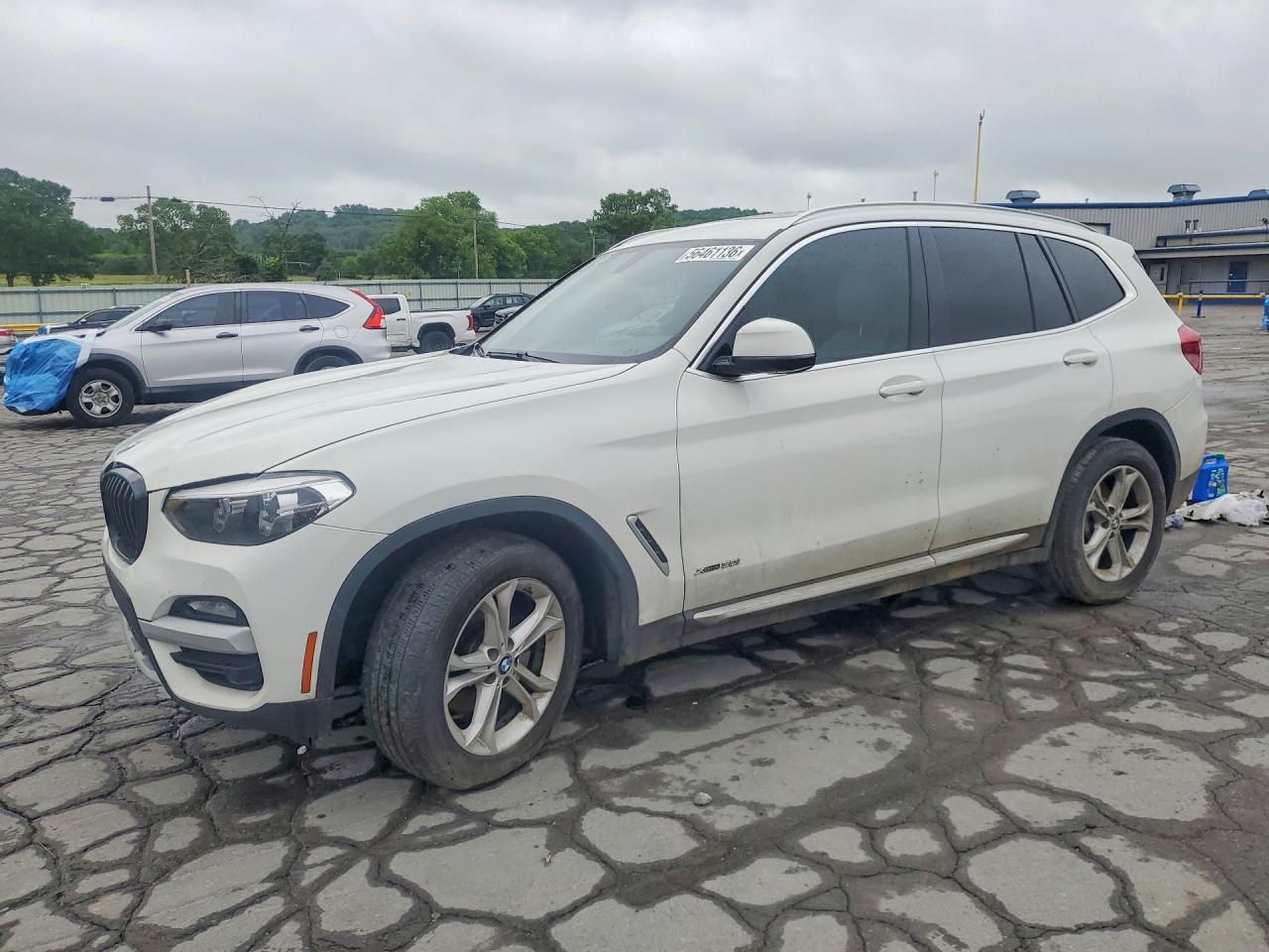 2018 BMW X3 xDrive30i, VIN 5UXTR9C50JLD62250 — Мелкие вмятины и царапины
