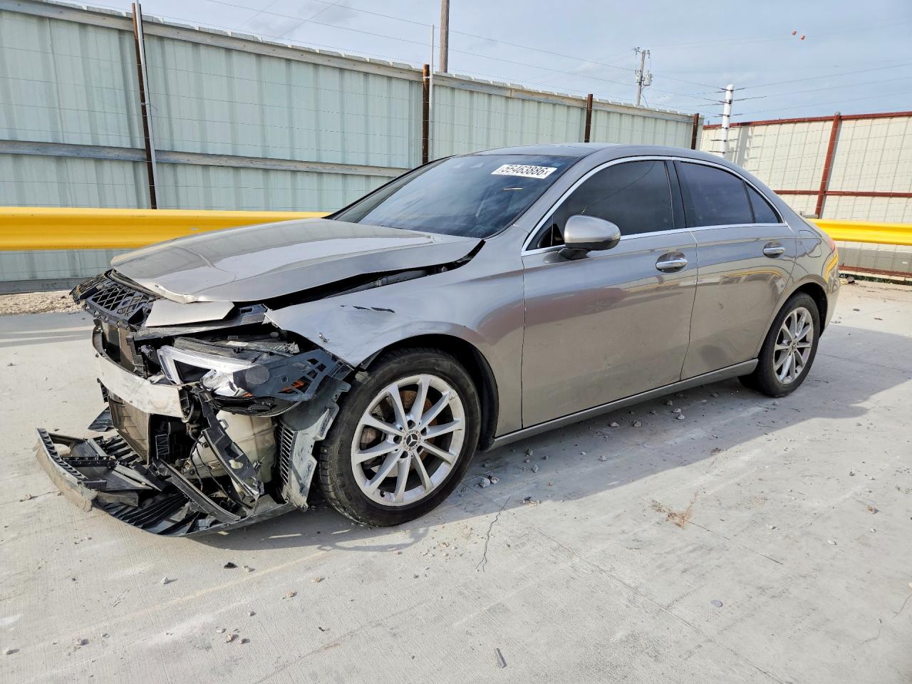 2020 Mercedes-Benz A 220, VIN WDD3G4EB4LW038543 — Front end
