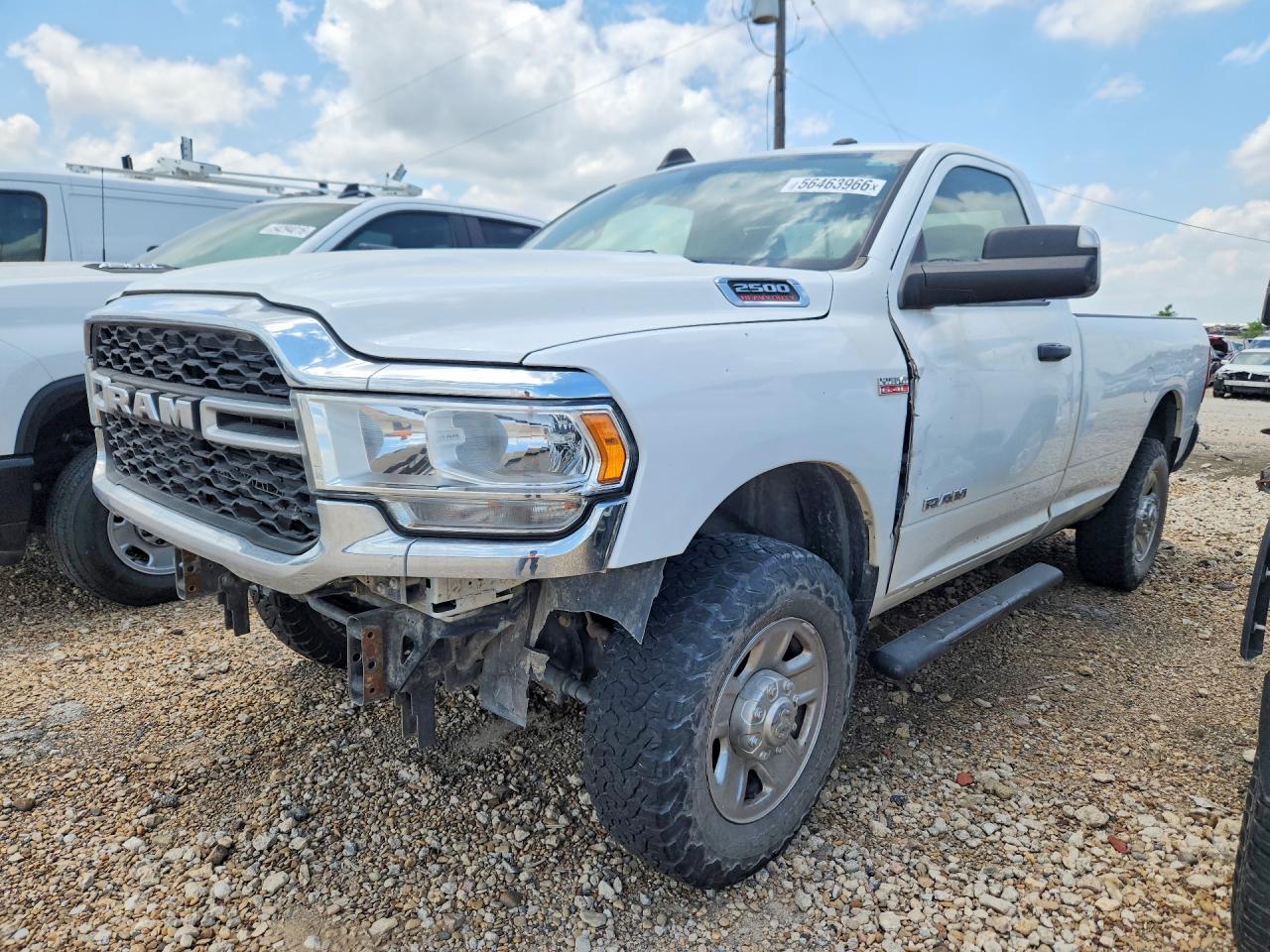 2019 Ram 2500 Tradesman, VIN 3C6MR5AJ2KG539172 — Front end