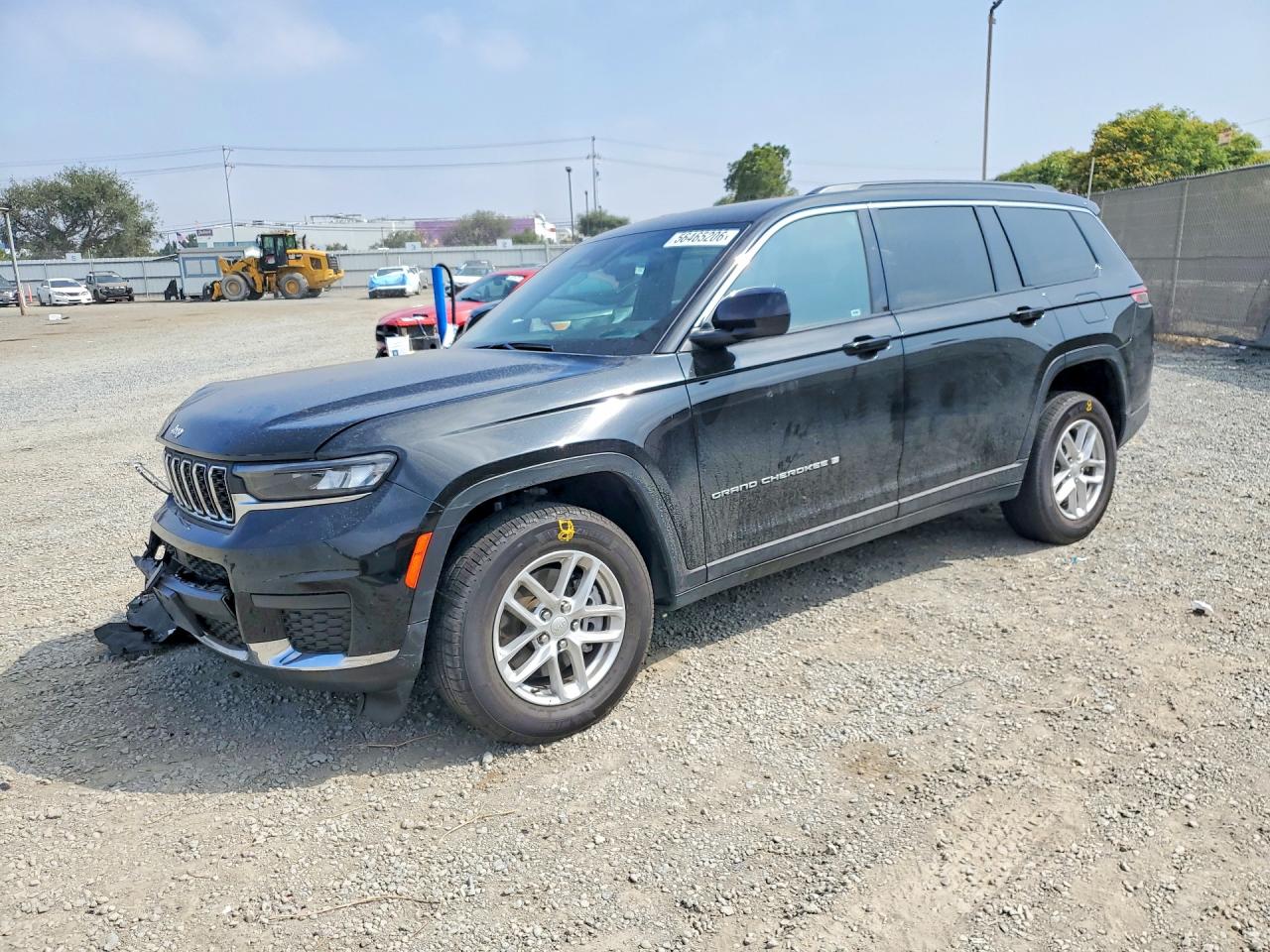 2025 Jeep Grand Cherokee Laredo X, VIN 1C4RJJAG1S8632015 — Front end
