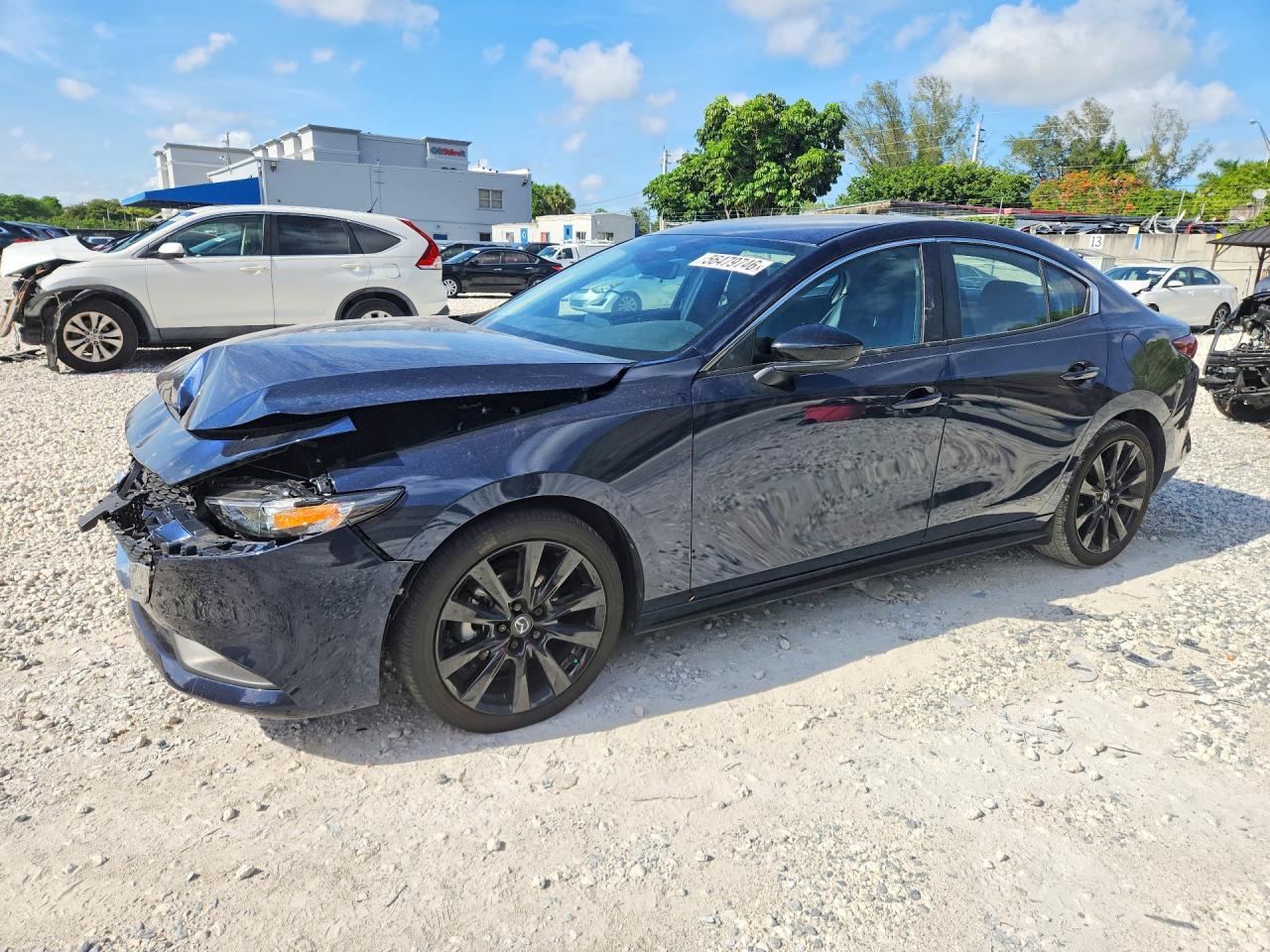 2024 Mazda 3 S Select Sport, VIN 3MZBPABM2RM414883 — Перед