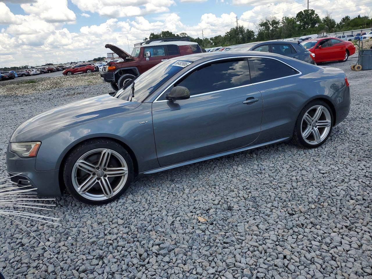 2013 Audi S5 Premium Plus, VIN WAUCGAFR6DA002272 — Мелкие вмятины и царапины