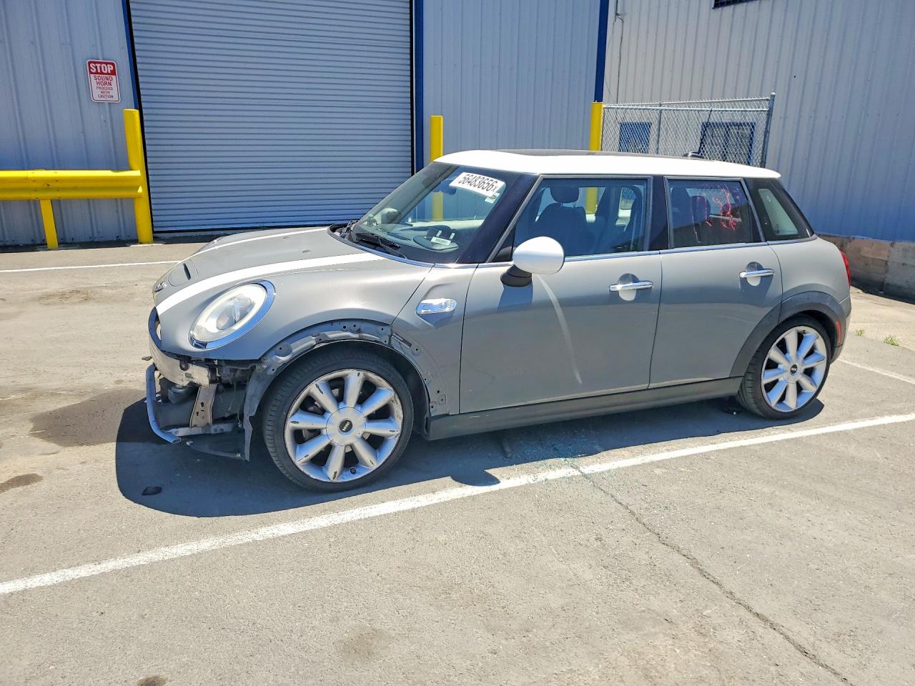 2015 MINI Hardtop 4 Door S, VIN WMWXU3C57F2B59395 — Front end