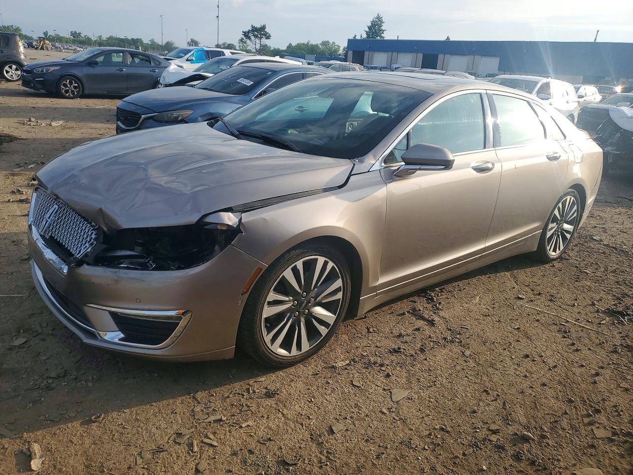2020 Lincoln MKZ Reserve, VIN 3LN6L5F94LR622184 — Front end