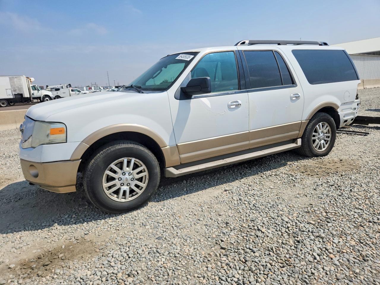 2011 Ford Expedition Max XLT, VIN 1FMJK1J51BEF42983 — Rear end