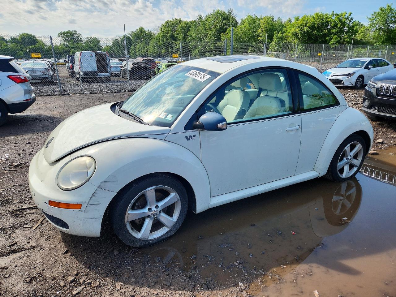 2008 Volkswagen Beetle Triple White, VIN 3VWFG31C18M510461 — Engine fire
