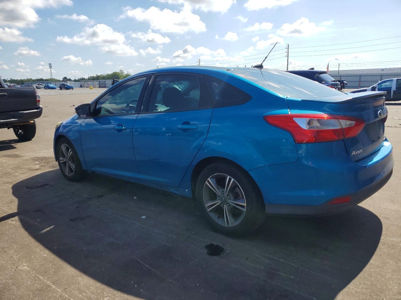 2014 Ford Focus SE, VIN 1FADP3F22EL339135 — Крыша