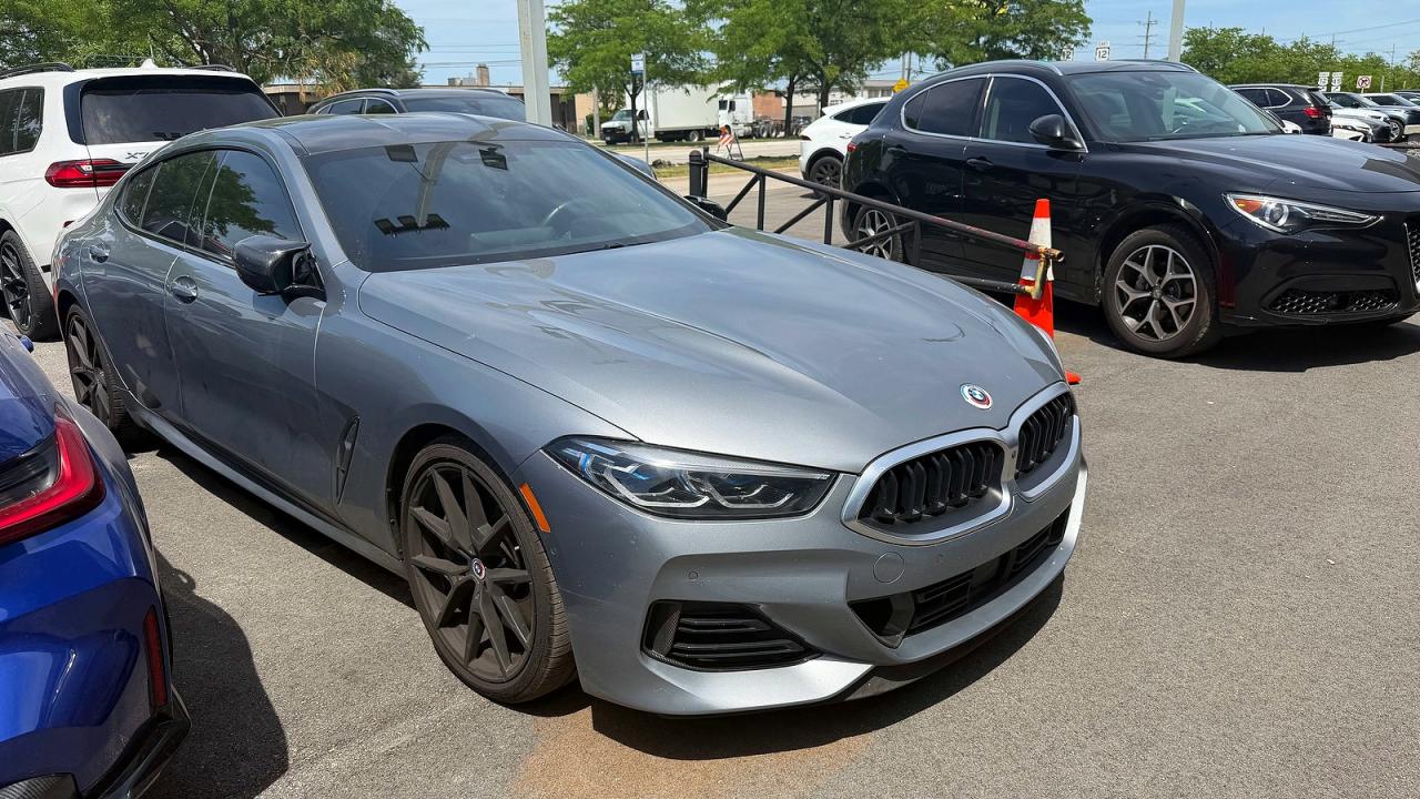 2023 BMW 8 Series M850i, VIN WBAGV8C09PCK90335 — Normal wear