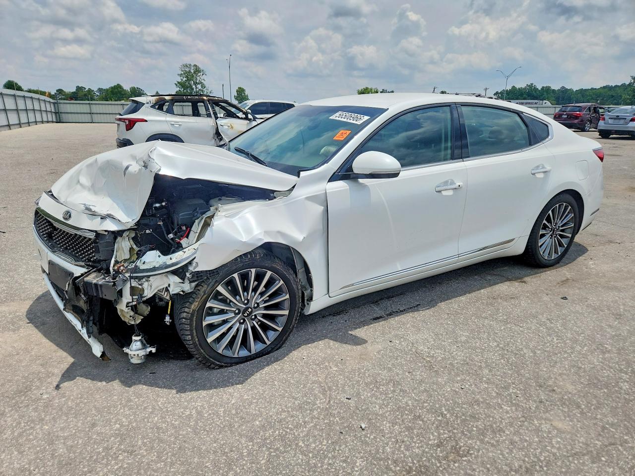 2019 Kia Cadenza Premium, VIN KNALB4J11K5164446 — Front end