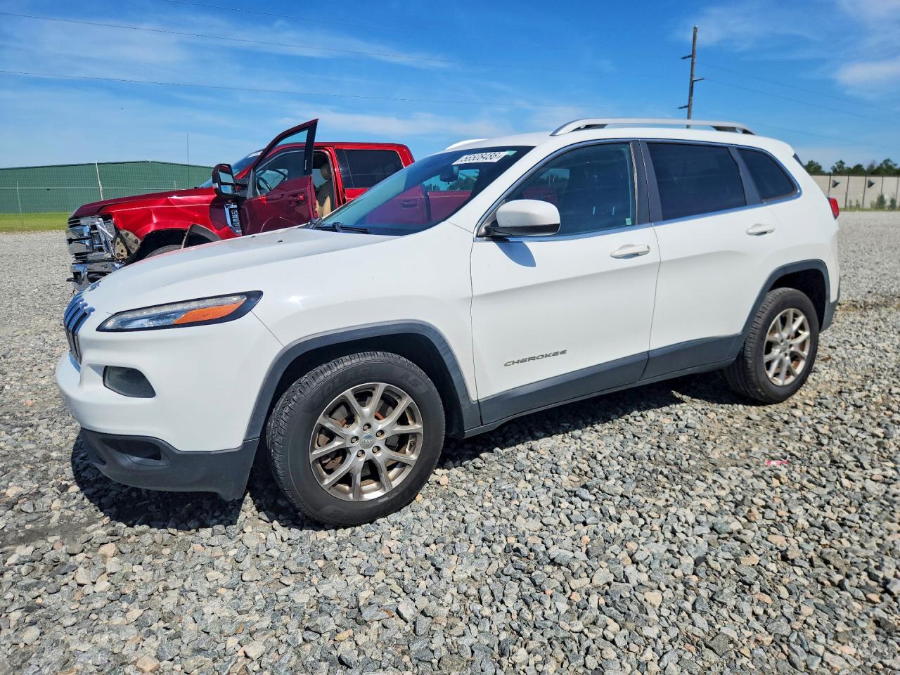 2014 Jeep Cherokee Latitude, VIN 1C4PJLCB0EW158157 — Auction photo