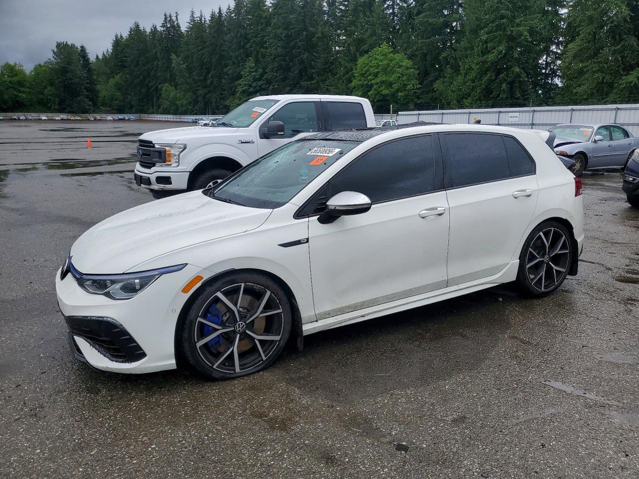 2022 Volkswagen Golf R, VIN WVWEB7CD0NW151965 — Front end