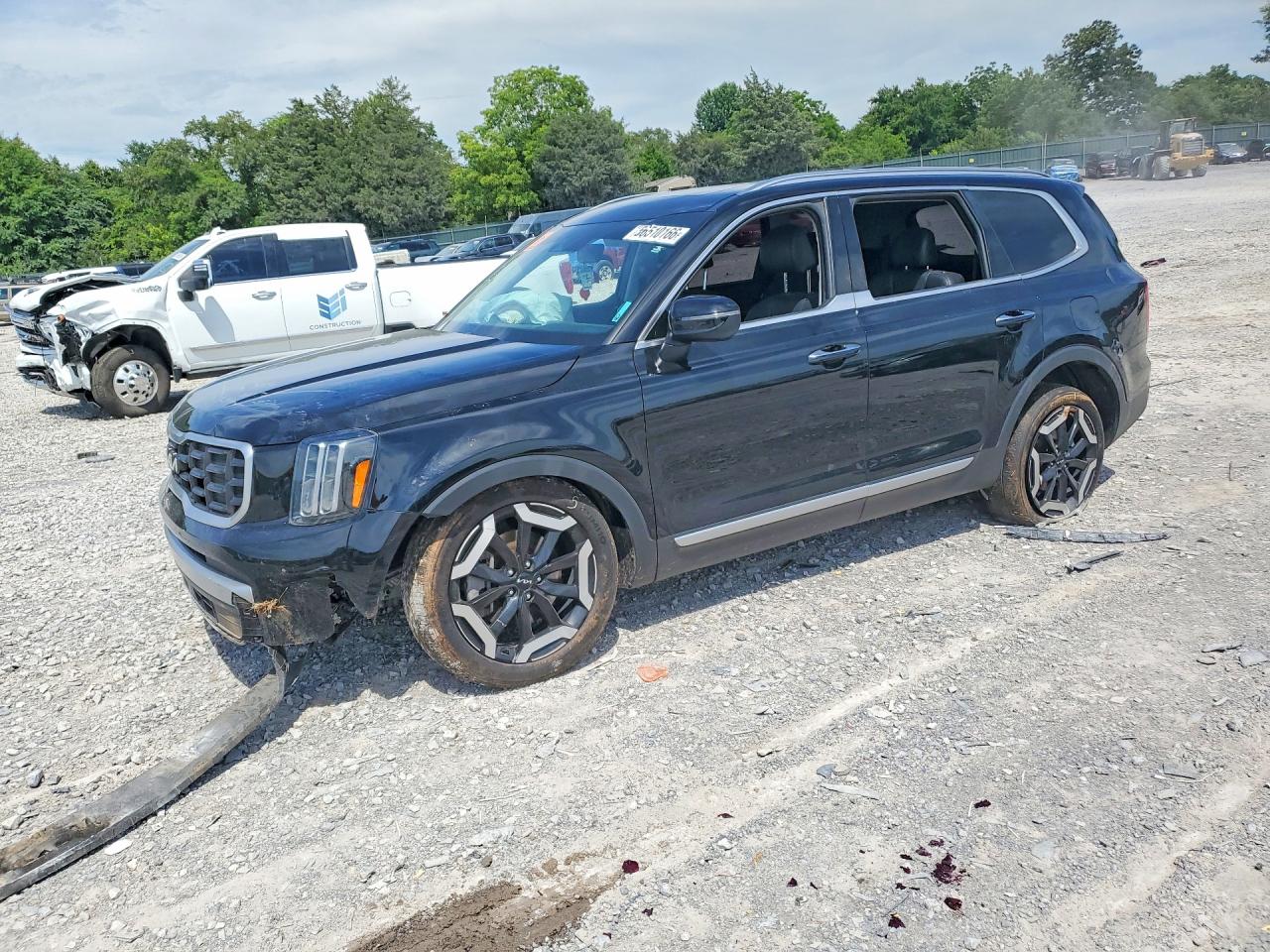 2023 Kia Telluride S, VIN 5XYP64GC2PG362470 — Undercarriage