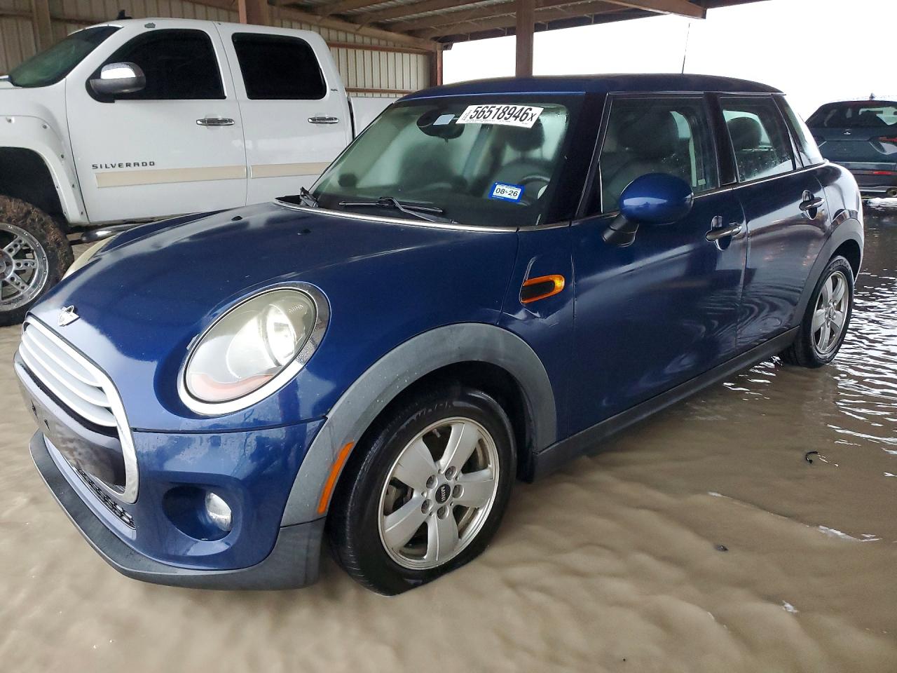 2015 MINI Hardtop 4 Door, VIN WMWXS5C59FT833071 — Minor dents and scratches