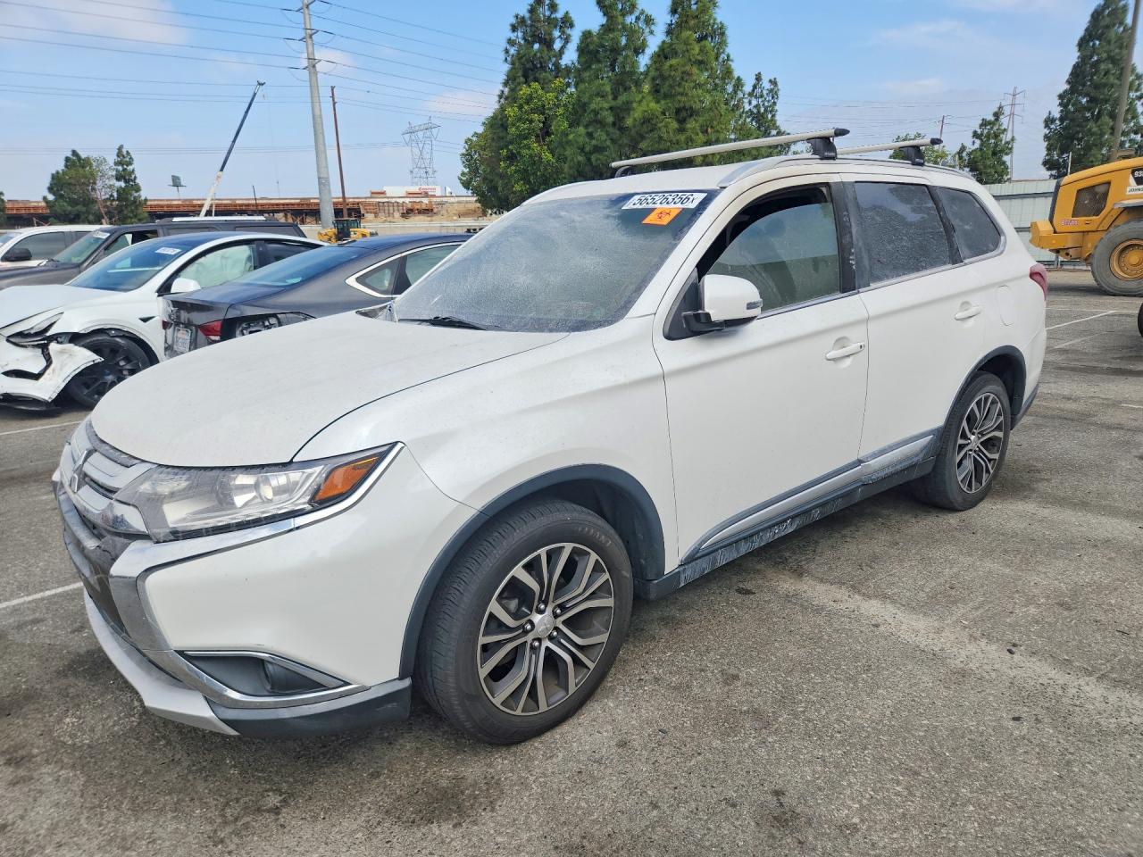2018 Mitsubishi Outlander SE, VIN JA4AD3A36JZ004788 — Пожар в салоне