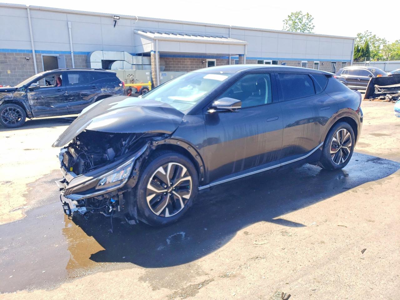 2022 Kia EV6 GT-Line, VIN KNDC3DLCXN5070763 — Front end
