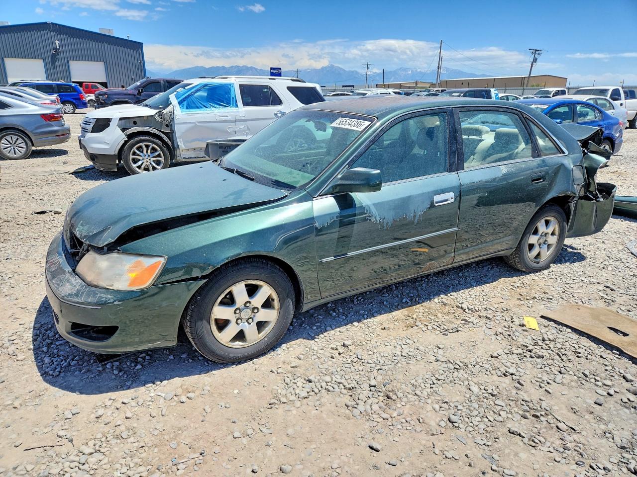 2000 Toyota Avalon XL, VIN 4T1BF28B4YU029977 — Rear end