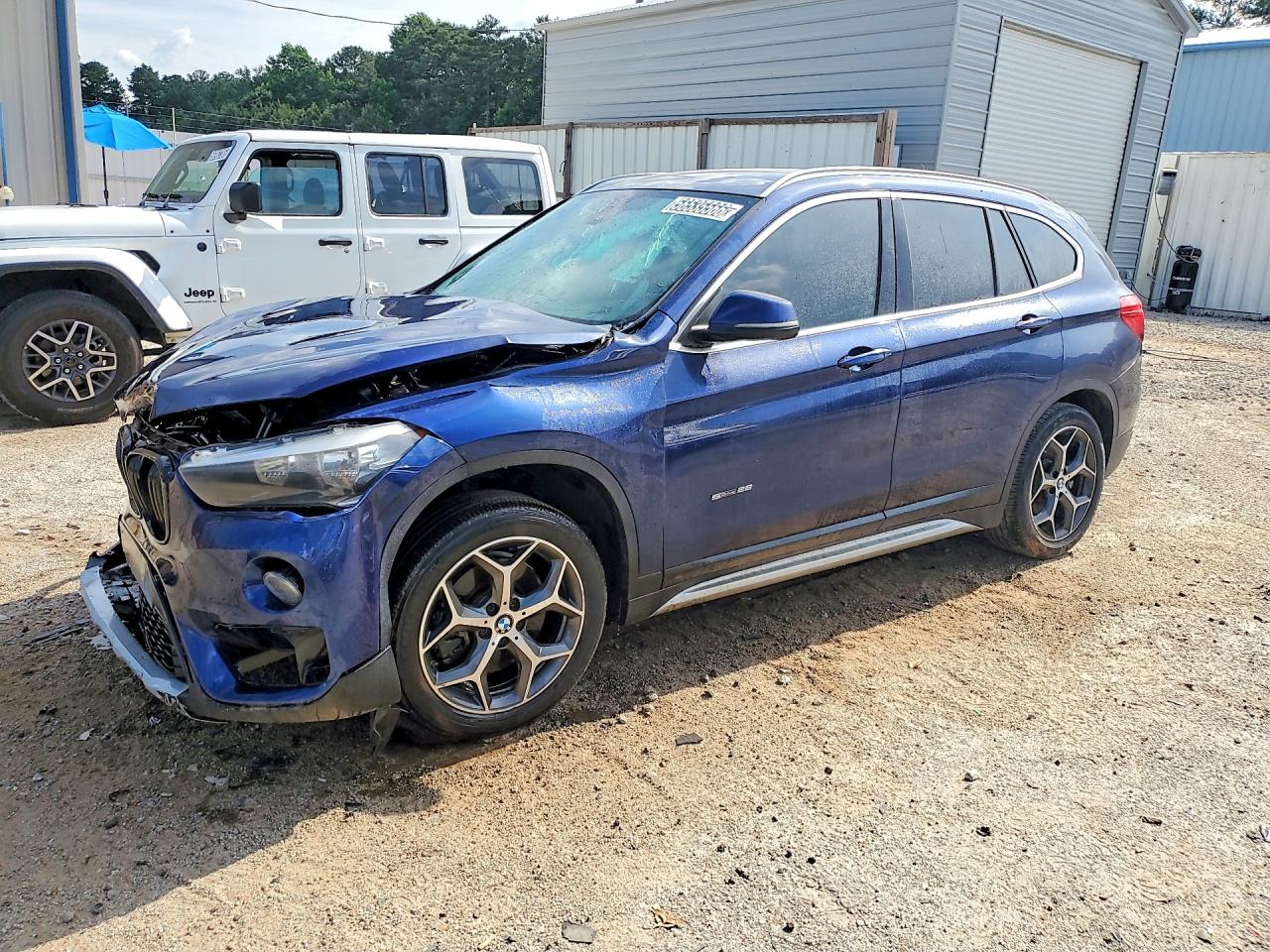2018 BMW X1 sDrive28i, VIN WBXHU7C39J5H45281 — Front end