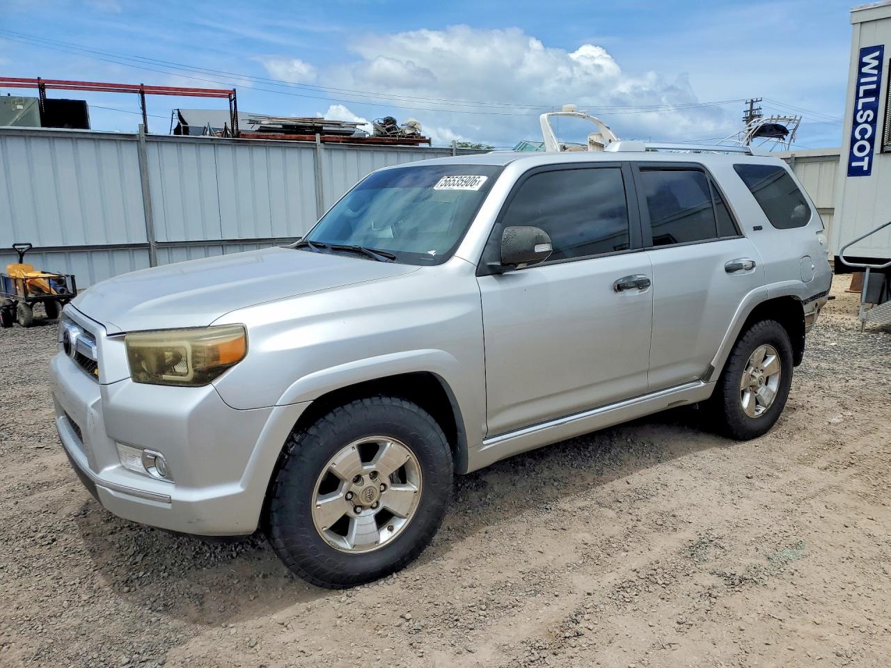 2010 Toyota 4Runner SR5, VIN JTEZU5JR4A5000802 — Rear end