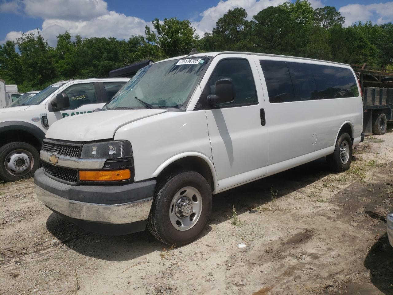 2020 Chevrolet Express Passenger LT, VIN 1GAZGPFG7L1125732 — Roof