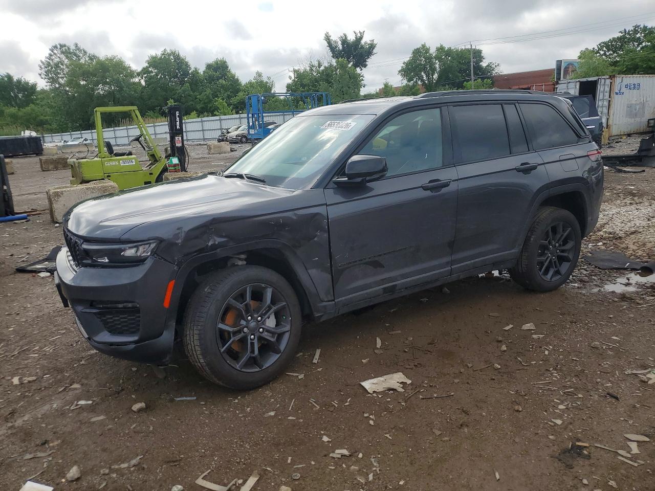 2025 Jeep Grand Cherokee Limited, VIN 1C4RJHBG1S8793360 — Front end