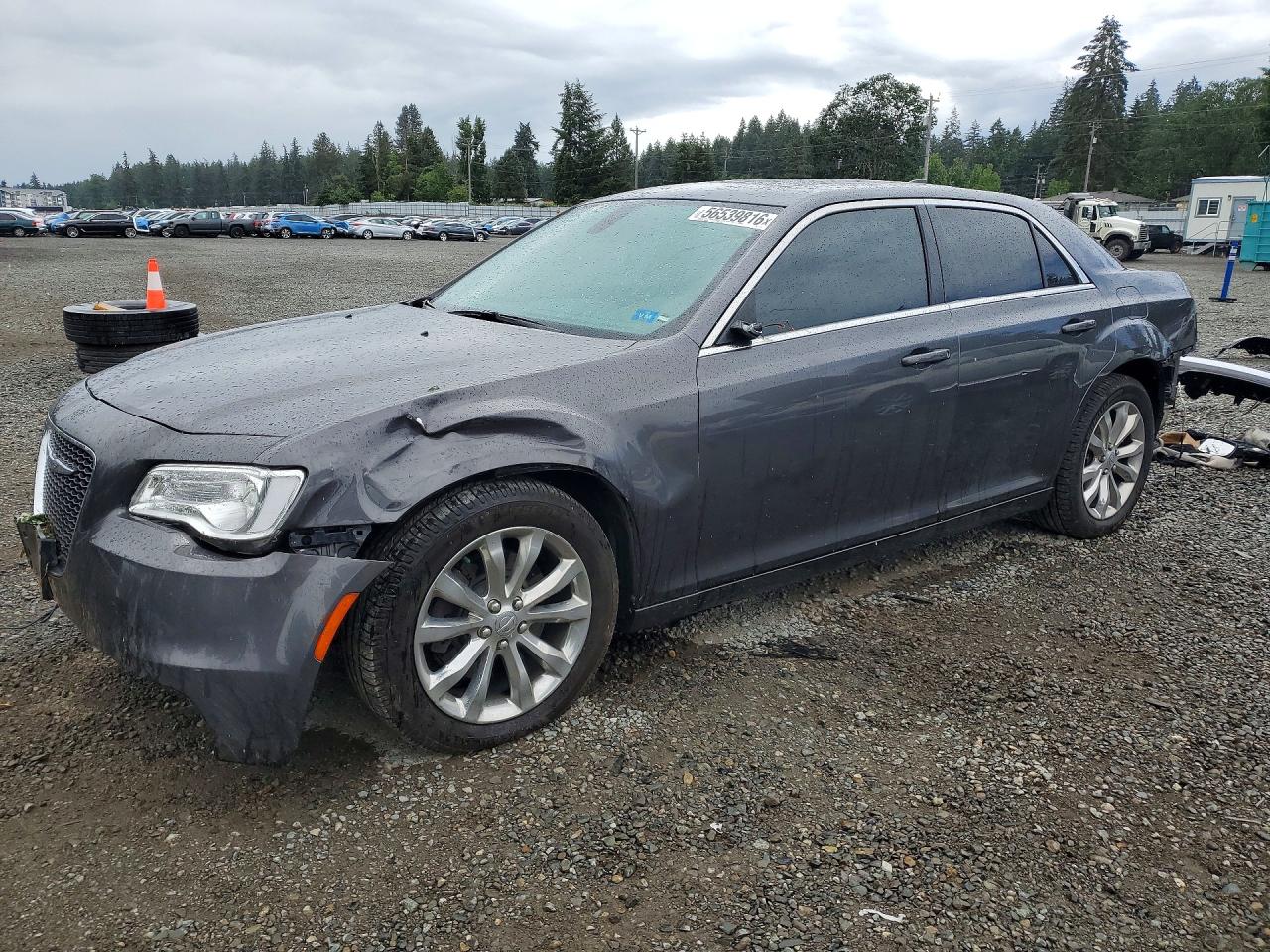 2017 Chrysler 300 Limited, VIN 2C3CCARG4HH521910 — Зад