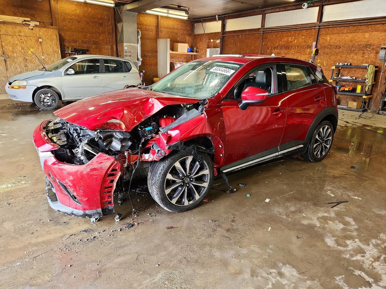 2019 Mazda CX-3 Grand Touring, VIN JM1DKFD74K0402628 — Front end
