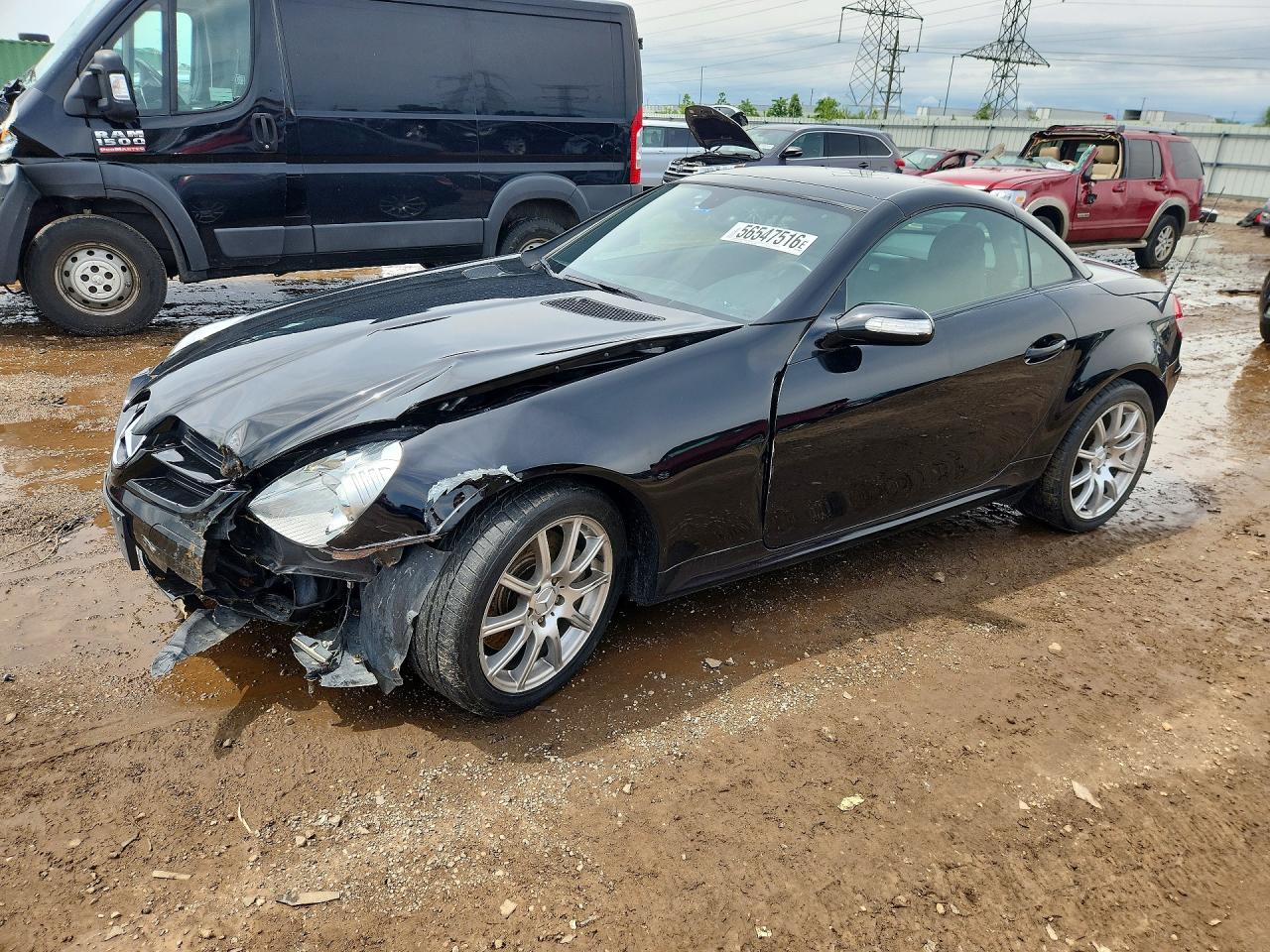 2006 Mercedes-Benz SLK 350, VIN WDBWK56F86F096428 — Front end