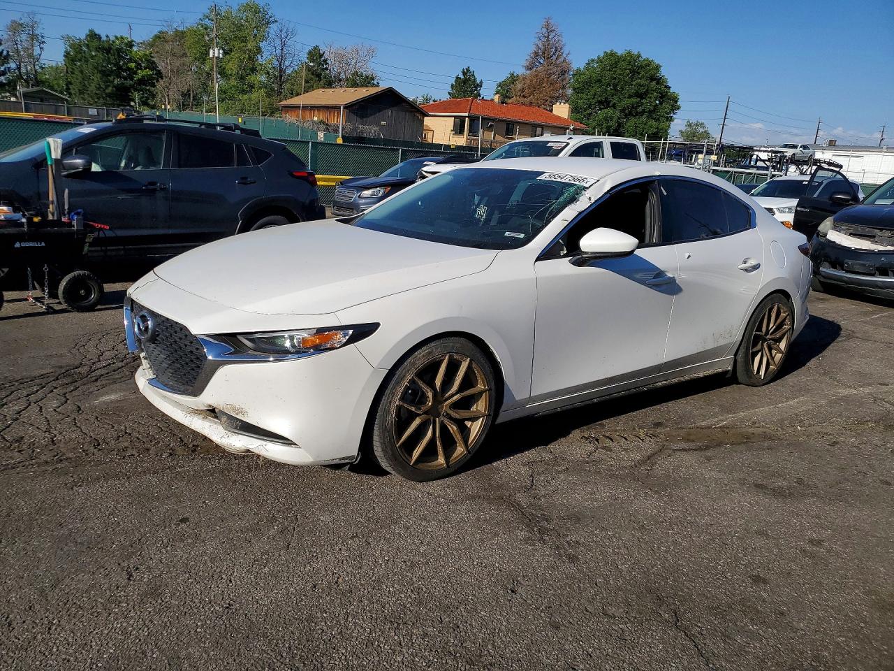 2019 Mazda 3, VIN 3MZBPABL5KM112694 — Front end