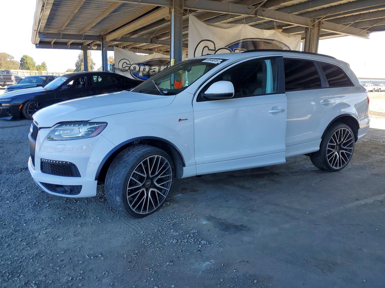 2015 Audi Q7 S line Prestige, VIN WA1DGAFE4FD018194 — Vandalism
