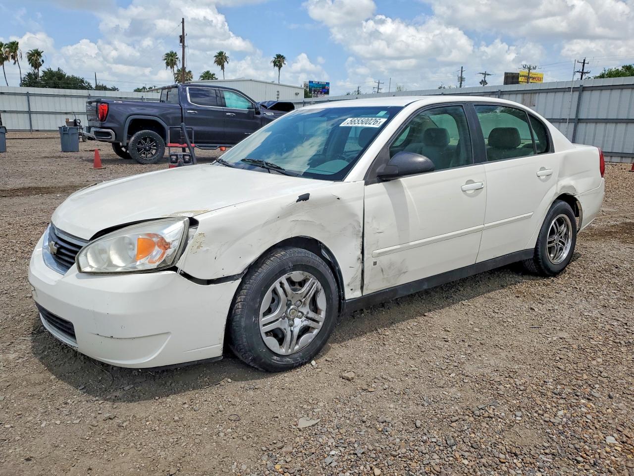 2008 Chevrolet Malibu Classic LS 1FL, VIN 1G1ZS58FX8F137116 — Front end