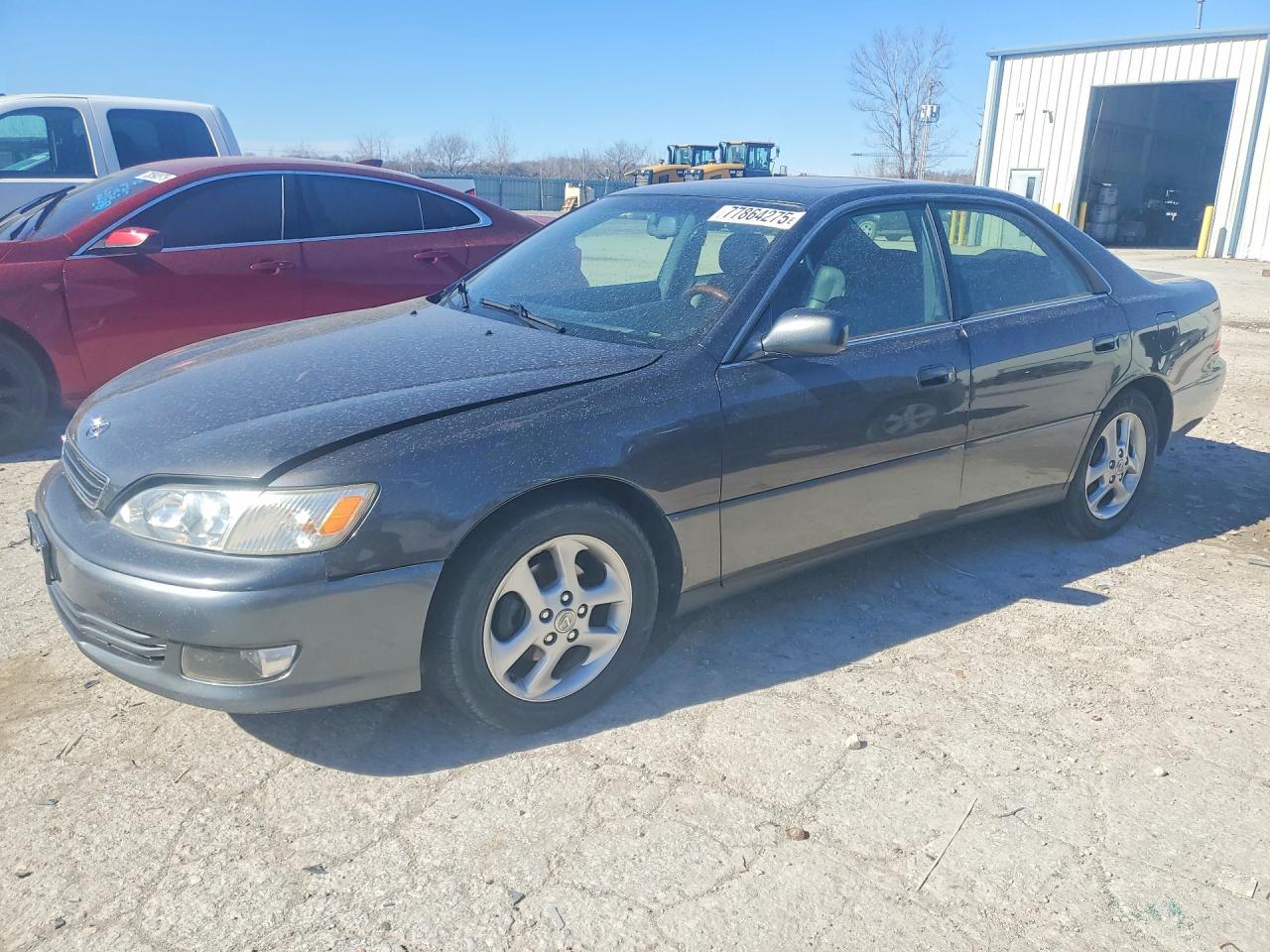 2001 Lexus ES 300, VIN JT8BF28G010340706 — Перед