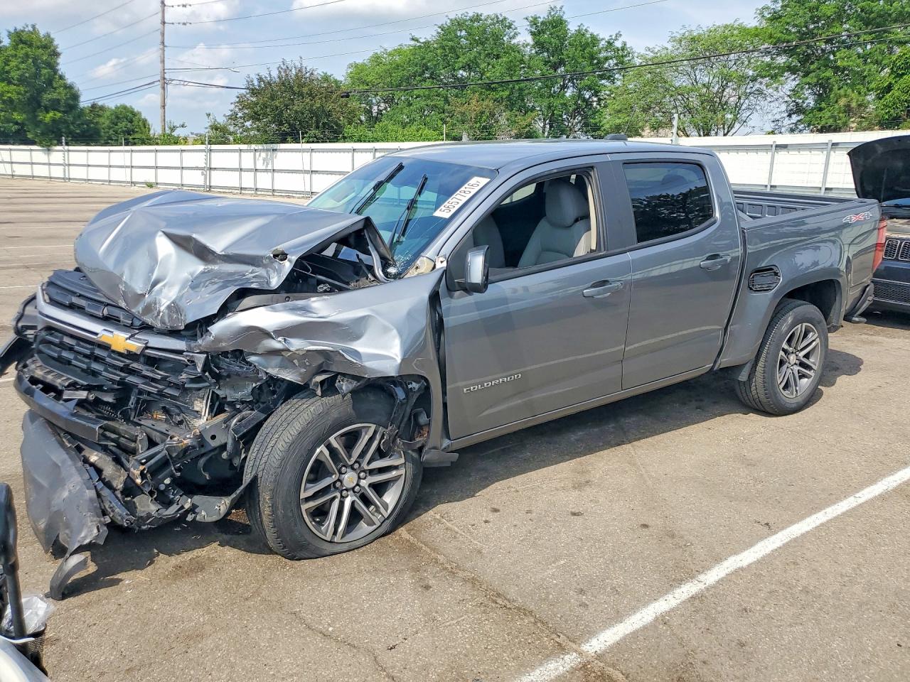 2021 Chevrolet Colorado 4WD Work Truck, VIN 1GCGTBEN7M1260143 — Front end