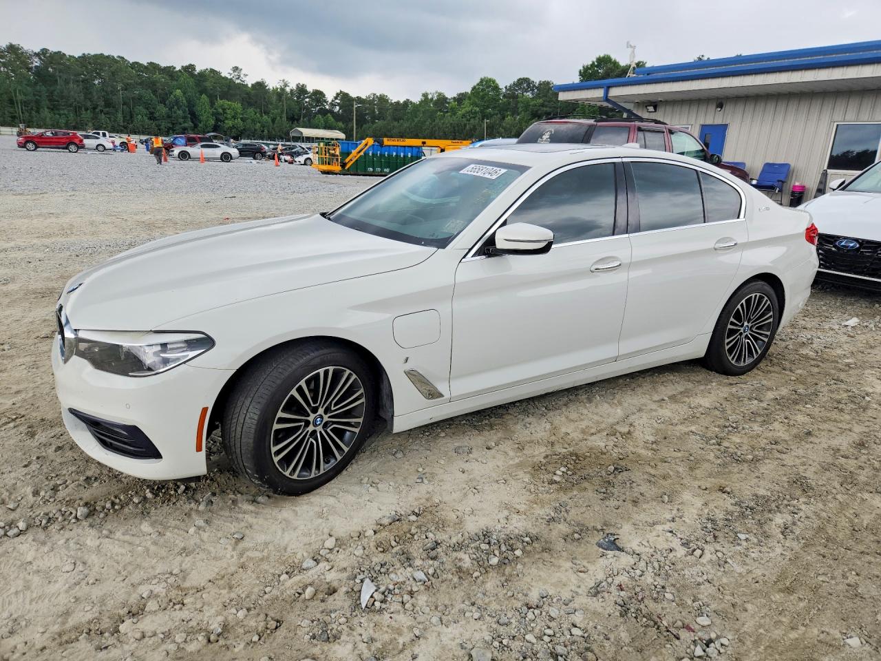 2018 BMW 5 Series 530e, VIN WBAJA9C5XJB032745 — Minor dents and scratches
