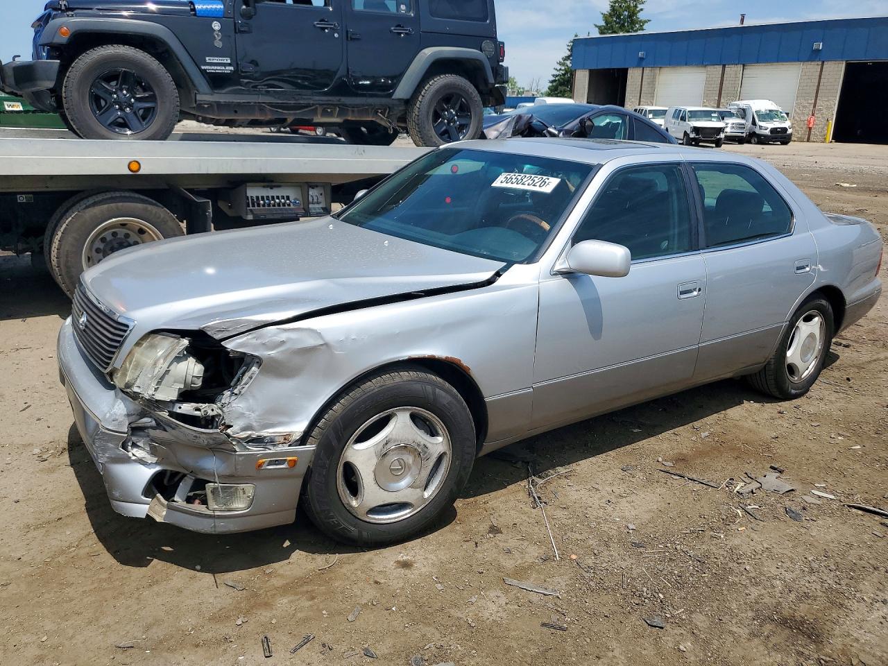 1999 Lexus LS 400, VIN JT8BH28F8X0153708 — Front end