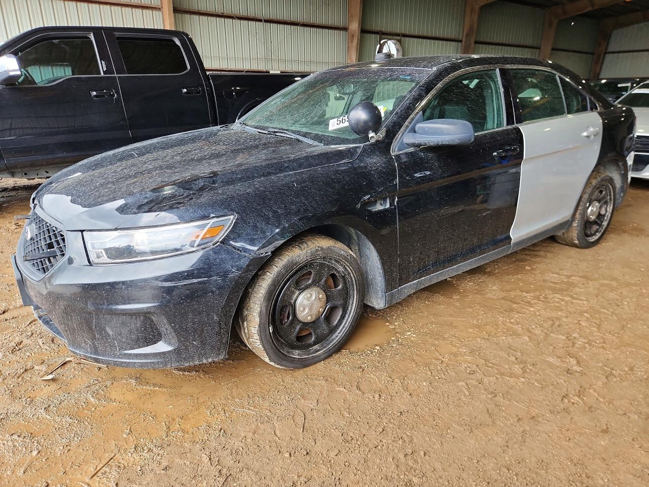 2015 Ford Police Interceptor, VIN 1FAHP2MK6FG155406 — Перед