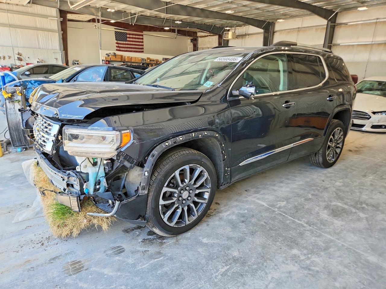 2020 GMC Acadia Denali, VIN 1GKKNXLS5LZ186171 — Перед
